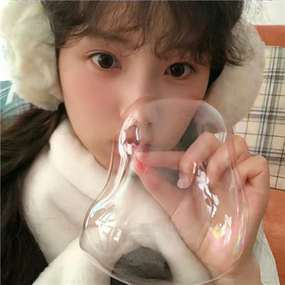 玉米田的小孩